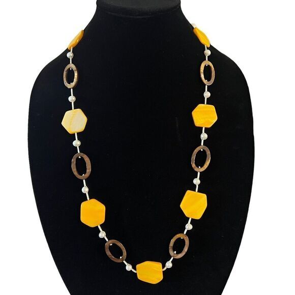 VINTAGE‎ PREMIER DESIGNS Women's Necklace 30" Genuine Freshwater Pearls & Shells - Picture 1 of 16